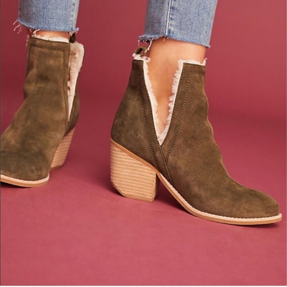 Jeffrey Campbell Shoes - Jeffery Campbell Orwell olive suede shearling bootie size 8.5 suade